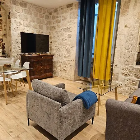 Aparthotel Le Beffroi Tournon-dʼAgenais